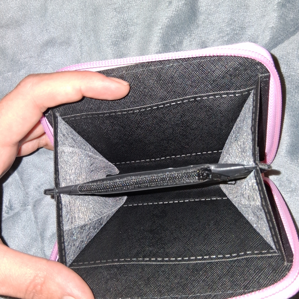 Pink Cartoon Character Wallet - Picture 7 of 9